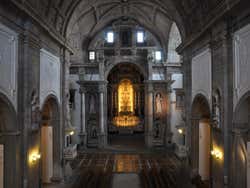 Igreja dos Grilos, inside