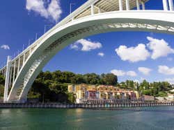 Arrábida Bridge