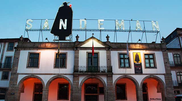 Sandeman Cellars Great Porto wine tour in Porto